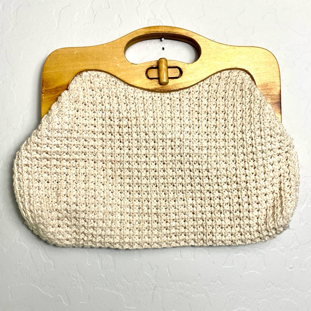 Vintage Partners Cream Knit Purse Wood Handle